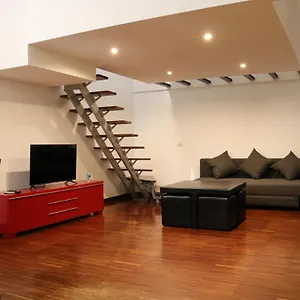 Cozy & Large Loft Famagosta Milano